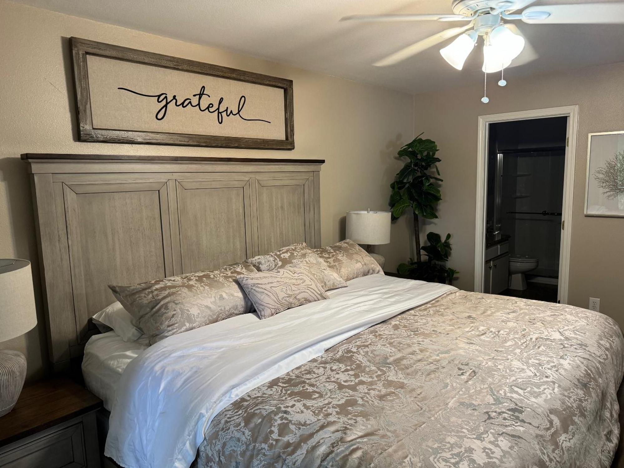 Apartamento A Spacious 3-bedroom, 2-bath Perfect For A Wonderful Family Vacation *